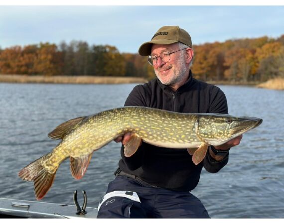Vader zoon Roofvis week in zuid Zweden