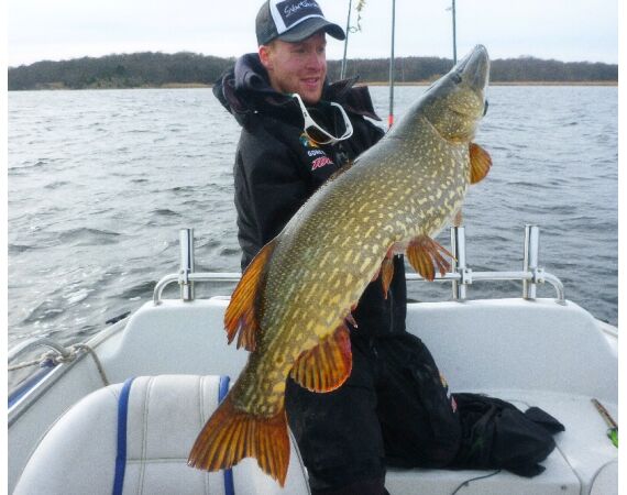 Vader zoon Roofvis week in zuid Zweden