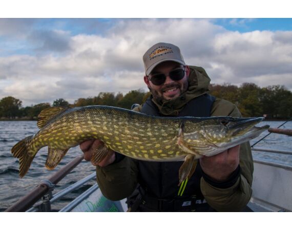 Vader zoon Roofvis week in zuid Zweden