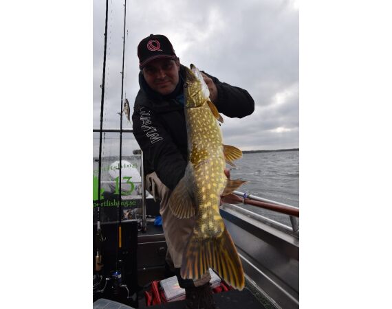 Vader zoon Roofvis week in zuid Zweden