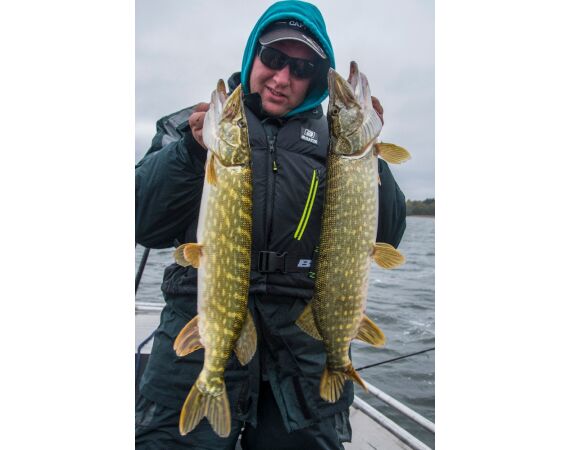 Vader zoon Roofvis week in zuid Zweden