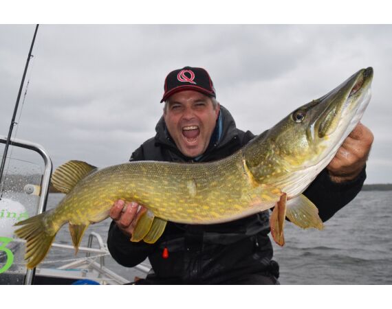 Vader zoon Roofvis week in zuid Zweden