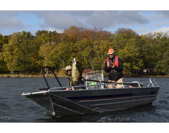Vader zoon Roofvis week in zuid Zweden