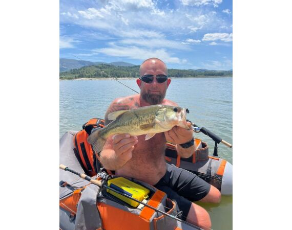 Spaanse bellyboat Black Bass